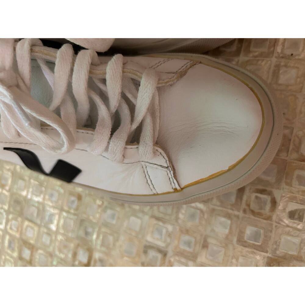 Veja Campo Leather Sneakers, White/Navy, Size 7 - Picture 15 of 15